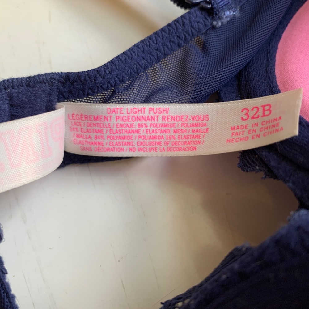 Navy Victorias Secret Pink Date Night Bra - Picture 2 of 2